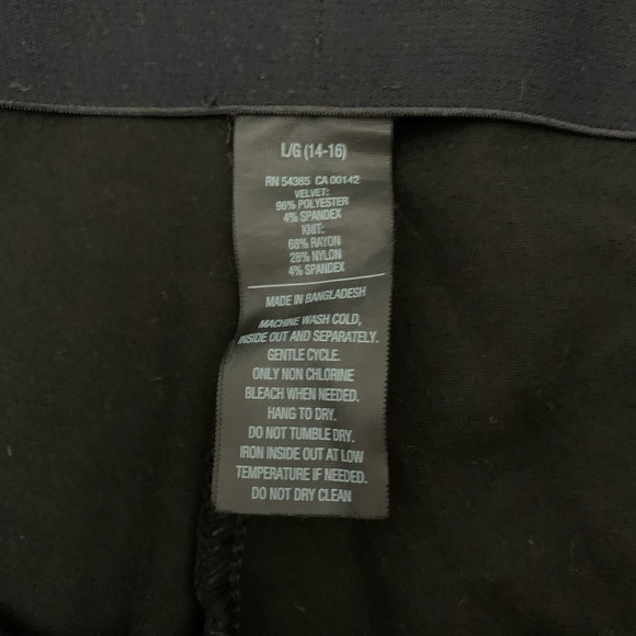 Peter Nygard Black Velvet Dress Leggings With Studs - Picture 7 of 7